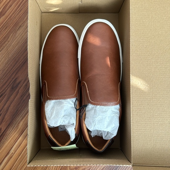 NWT Steve Madden Colmen Loafer / Sneaker in Tan - Picture 2 of 3